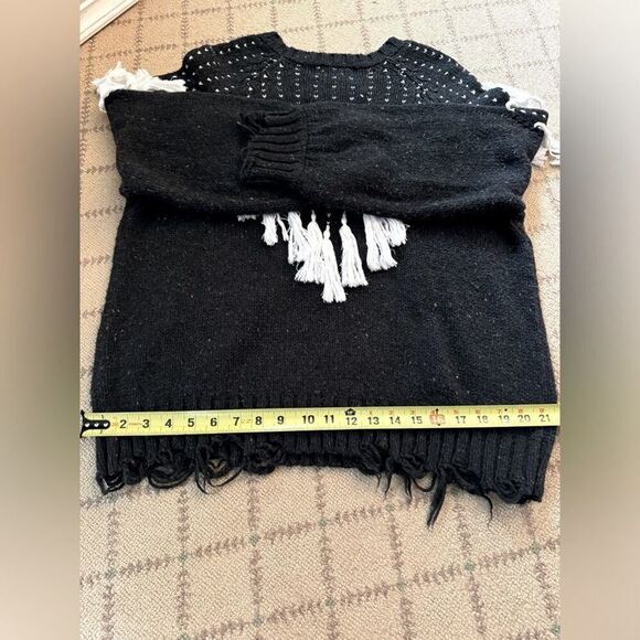 Wildfox navy blue crew neck long sleeve sweater with white tassels S - Picture 3 of 12